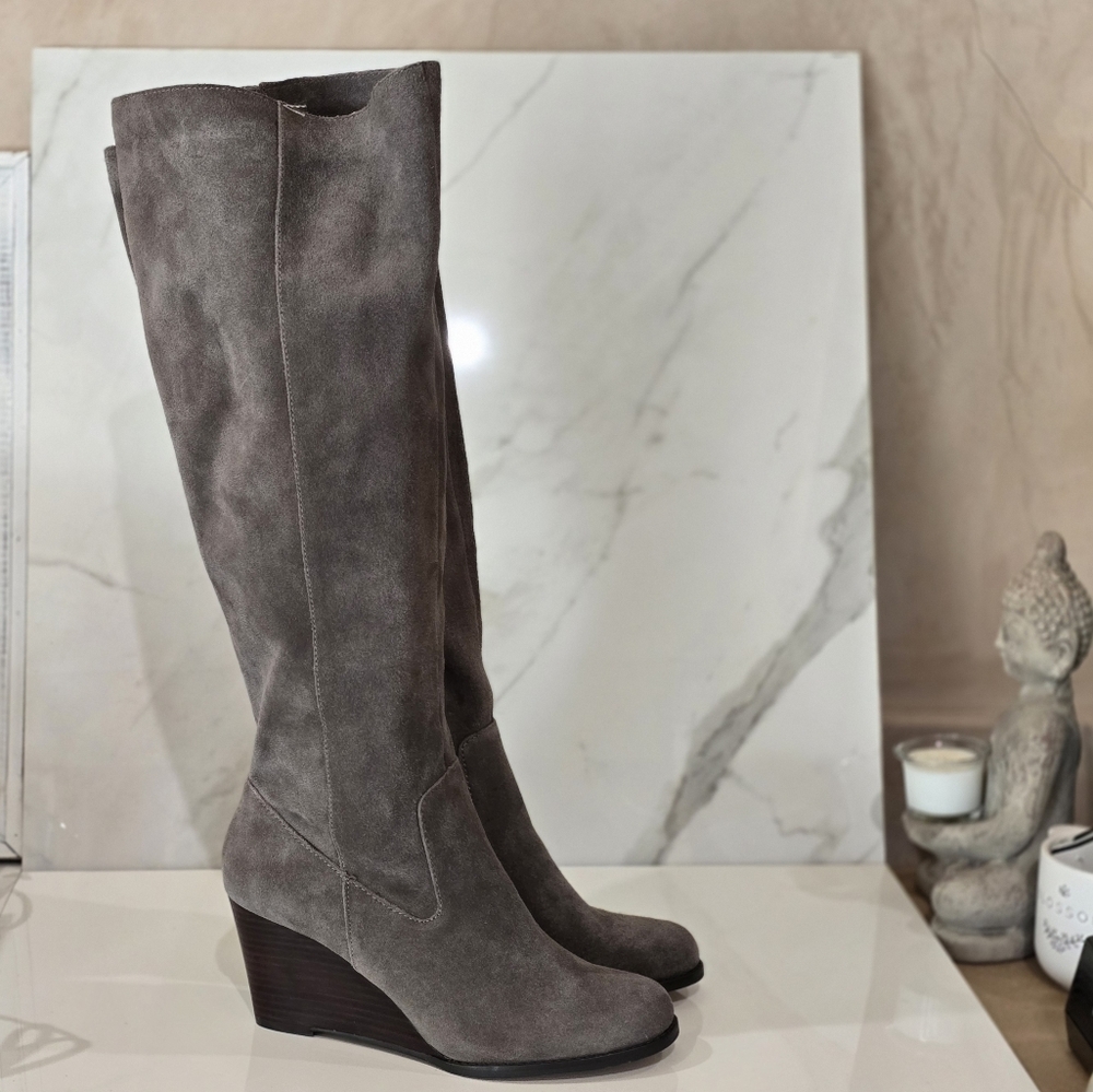 Sole Society | Gray Suede Knee-High Wedge Boots Size 10